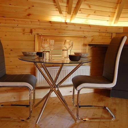 Romantic Rural Retreats Crewkerne Buitenkant foto
